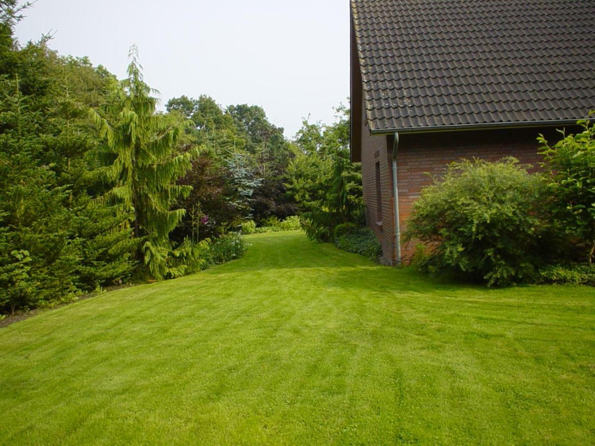 Fewo Trientje Uplengen Exterior photo